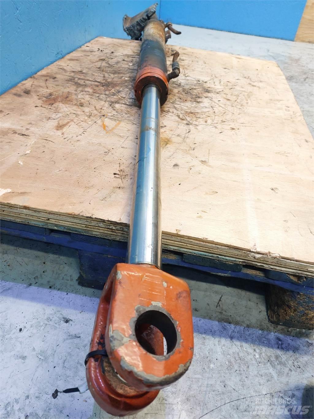 Atlas AR60 Boom in dipper roke