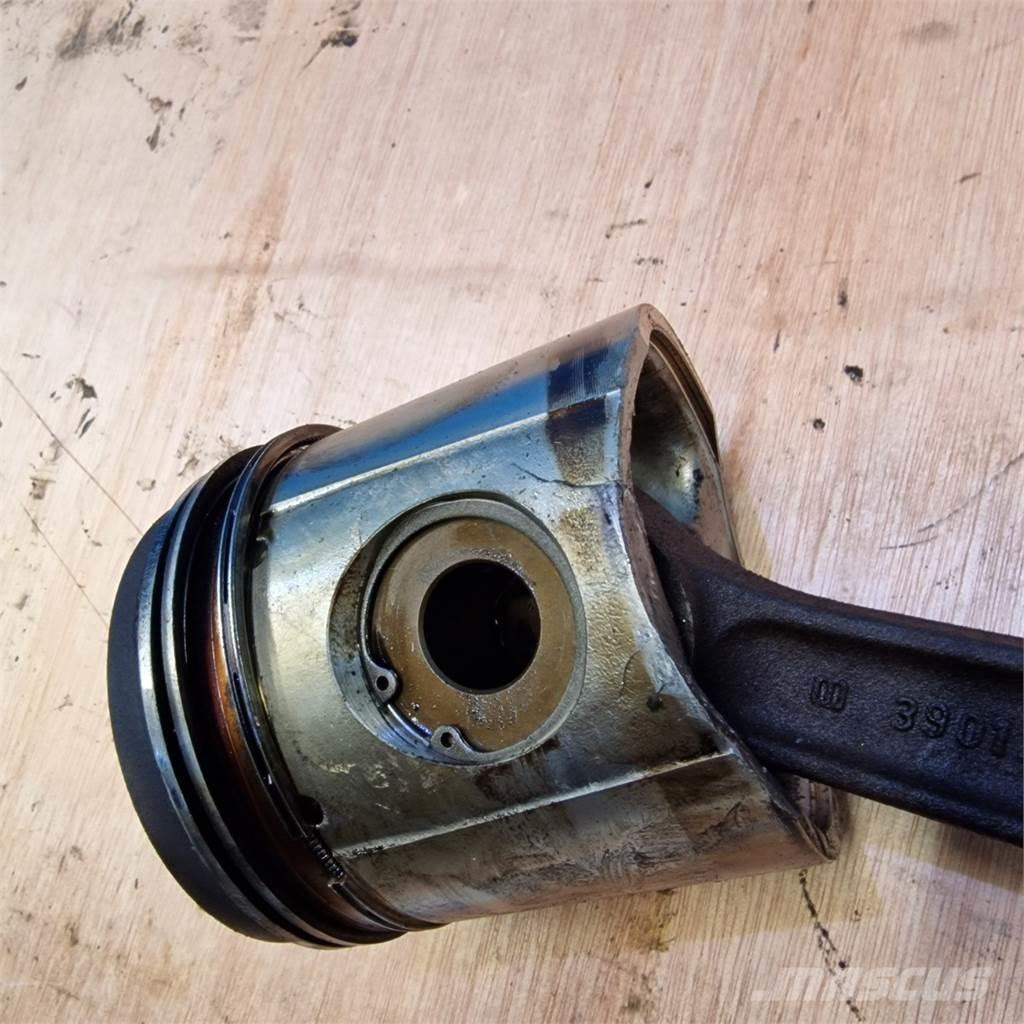 CASE 2188 Motorji