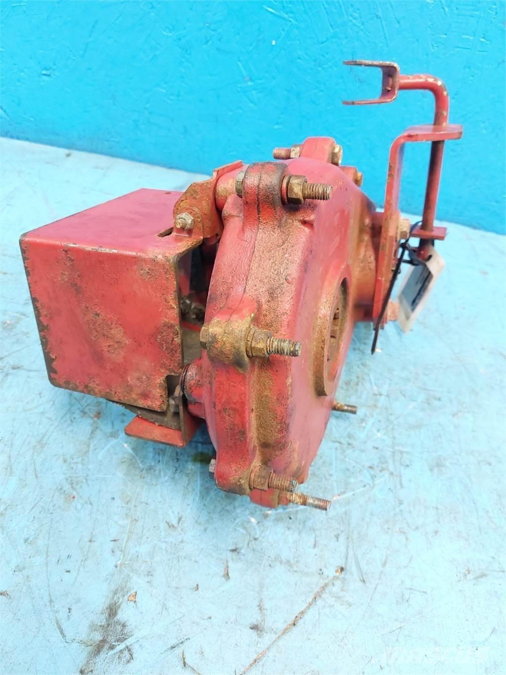 CASE 2388 Menjalnik