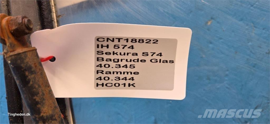 CASE 574 Kabine in notranjost