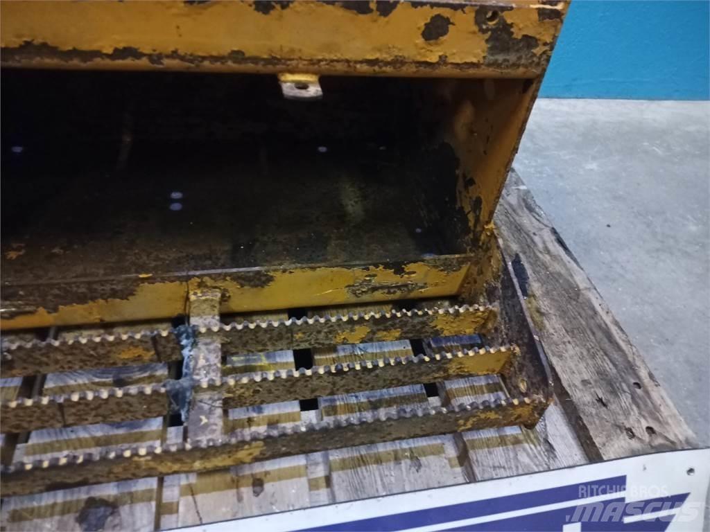 CASE 595 Presejalne žlice