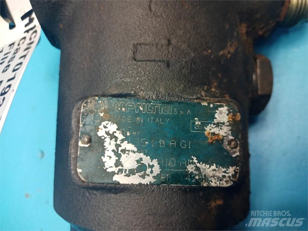 CASE 595 Hidravlika