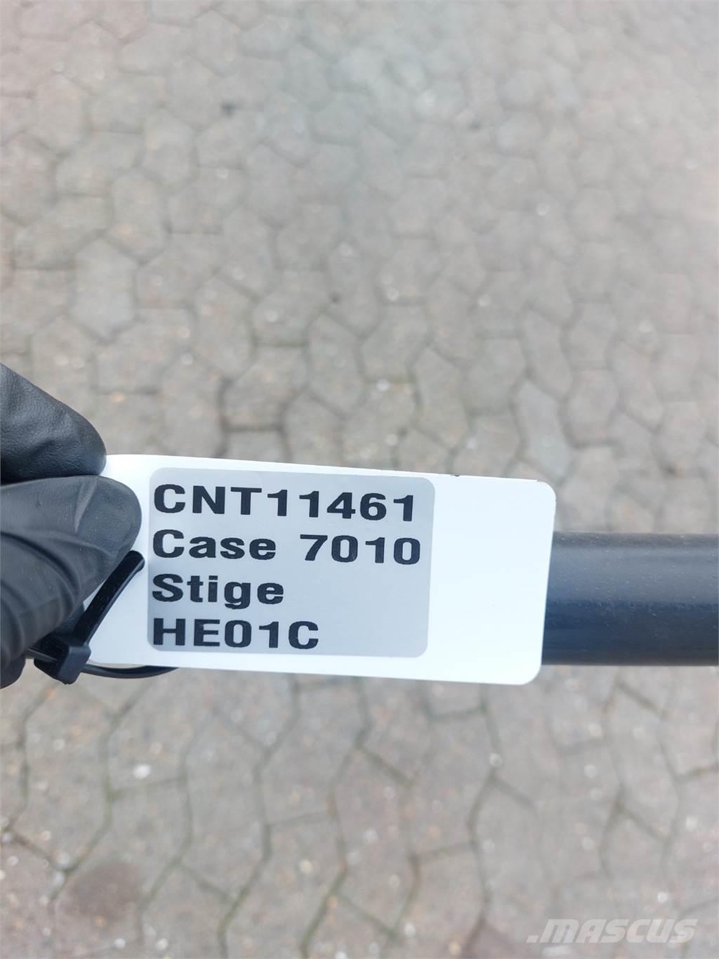 CASE 7010 Kabine in notranjost