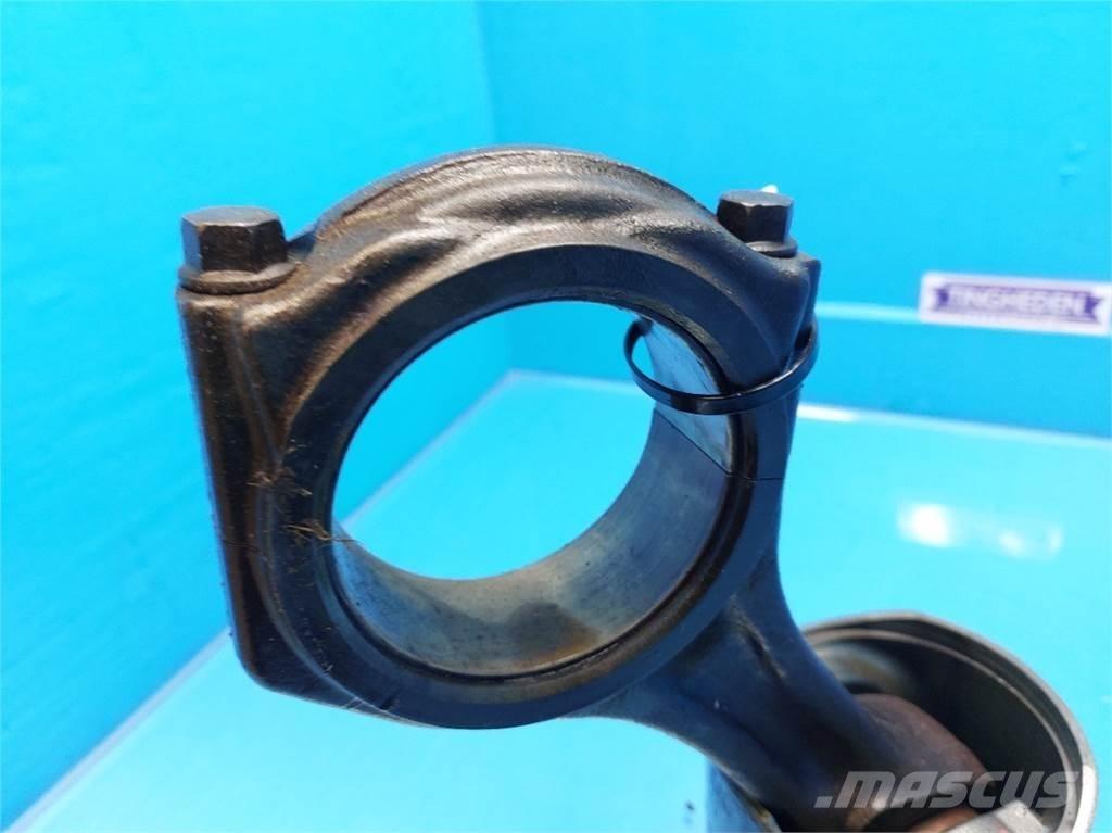 CASE 7010 Motorji