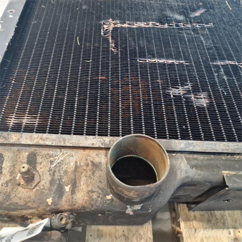 CASE 7130 Radiatorji