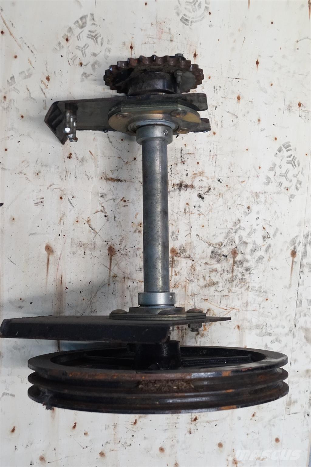 CASE 8010 Kmetijstvo - drugo