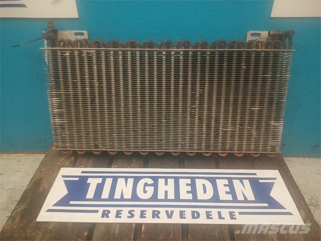 CASE CF80 Radiatorji
