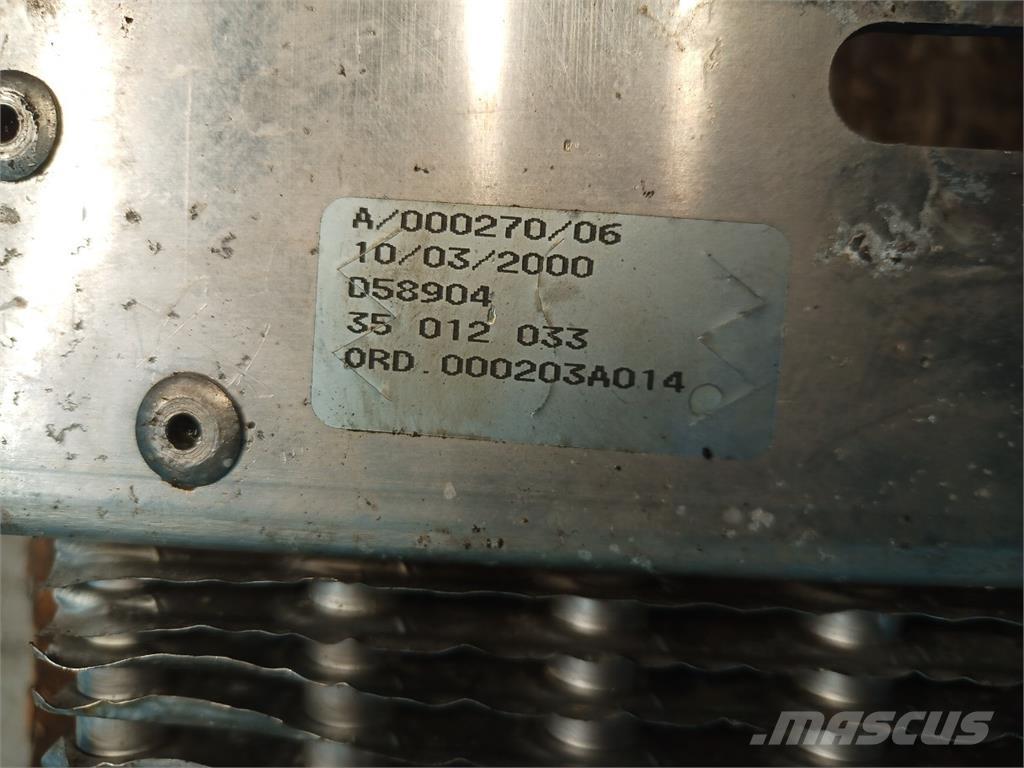 CASE CF80 Radiatorji