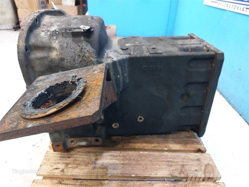 CASE Farmall 95A Menjalnik