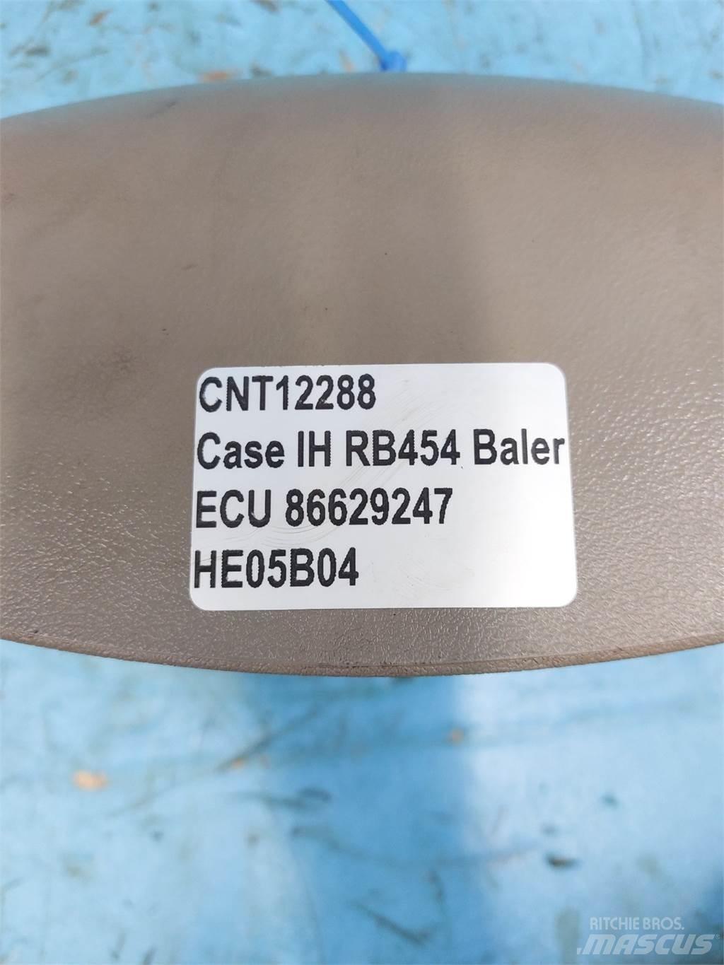 Case IH RB454 Prikolica za bale