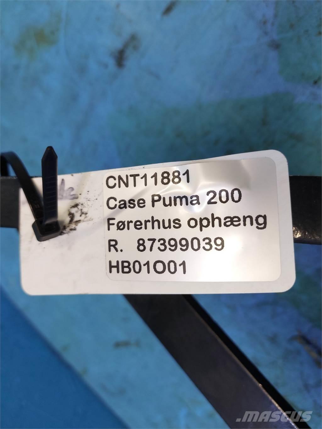 CASE Puma 200 Kabine in notranjost