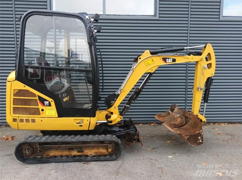CAT 301,7d Mini bagri <7t