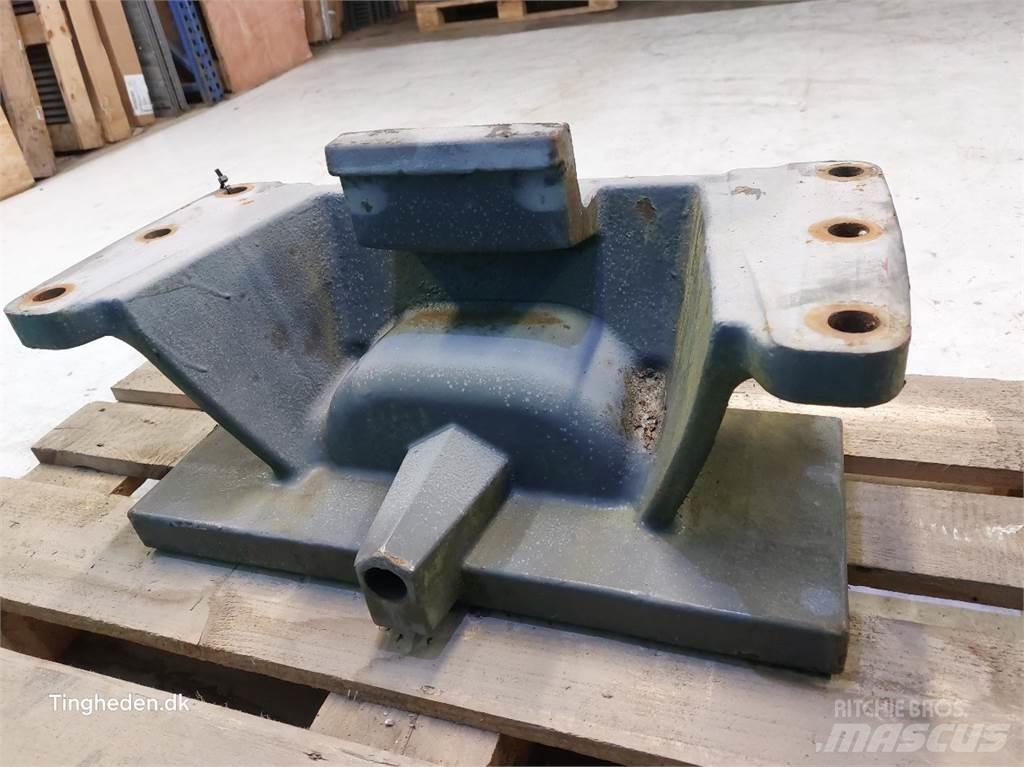 CLAAS Arion Sprednje uteži