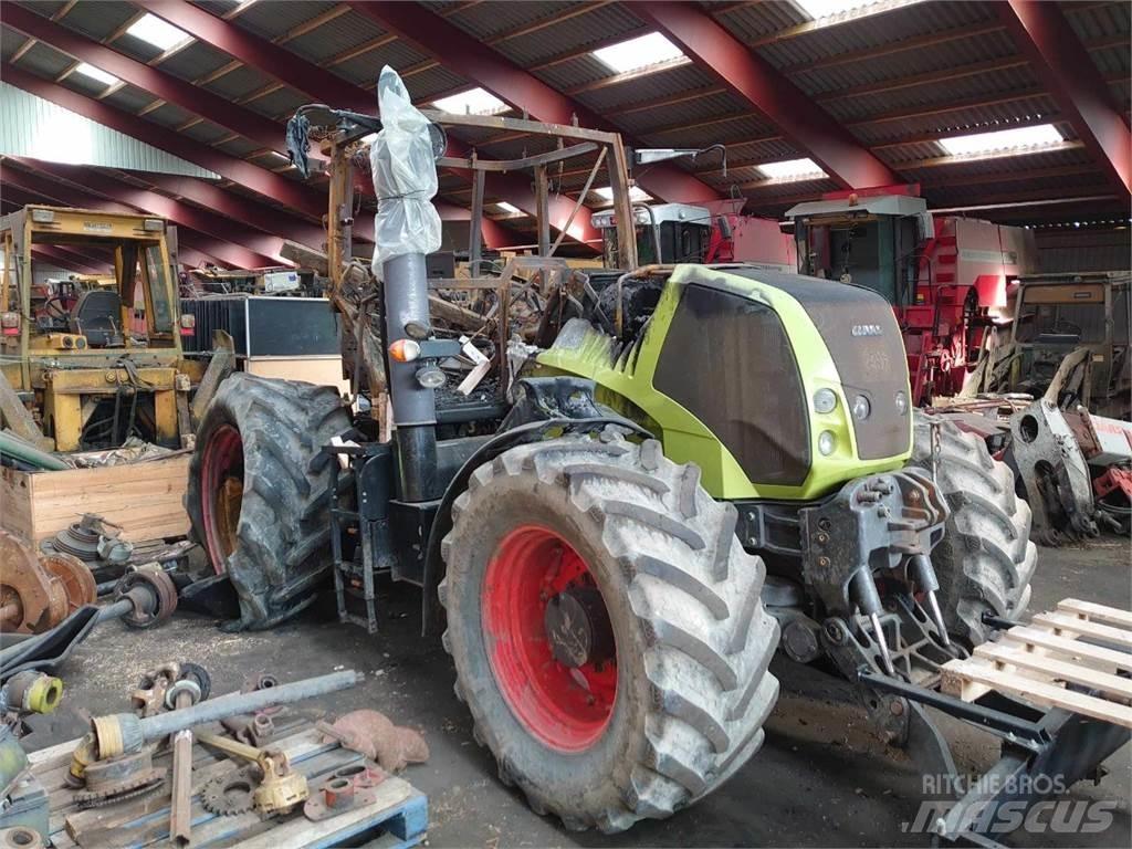 CLAAS Axion 840 Traktorji