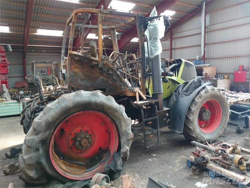 CLAAS Axion 840 Traktorji