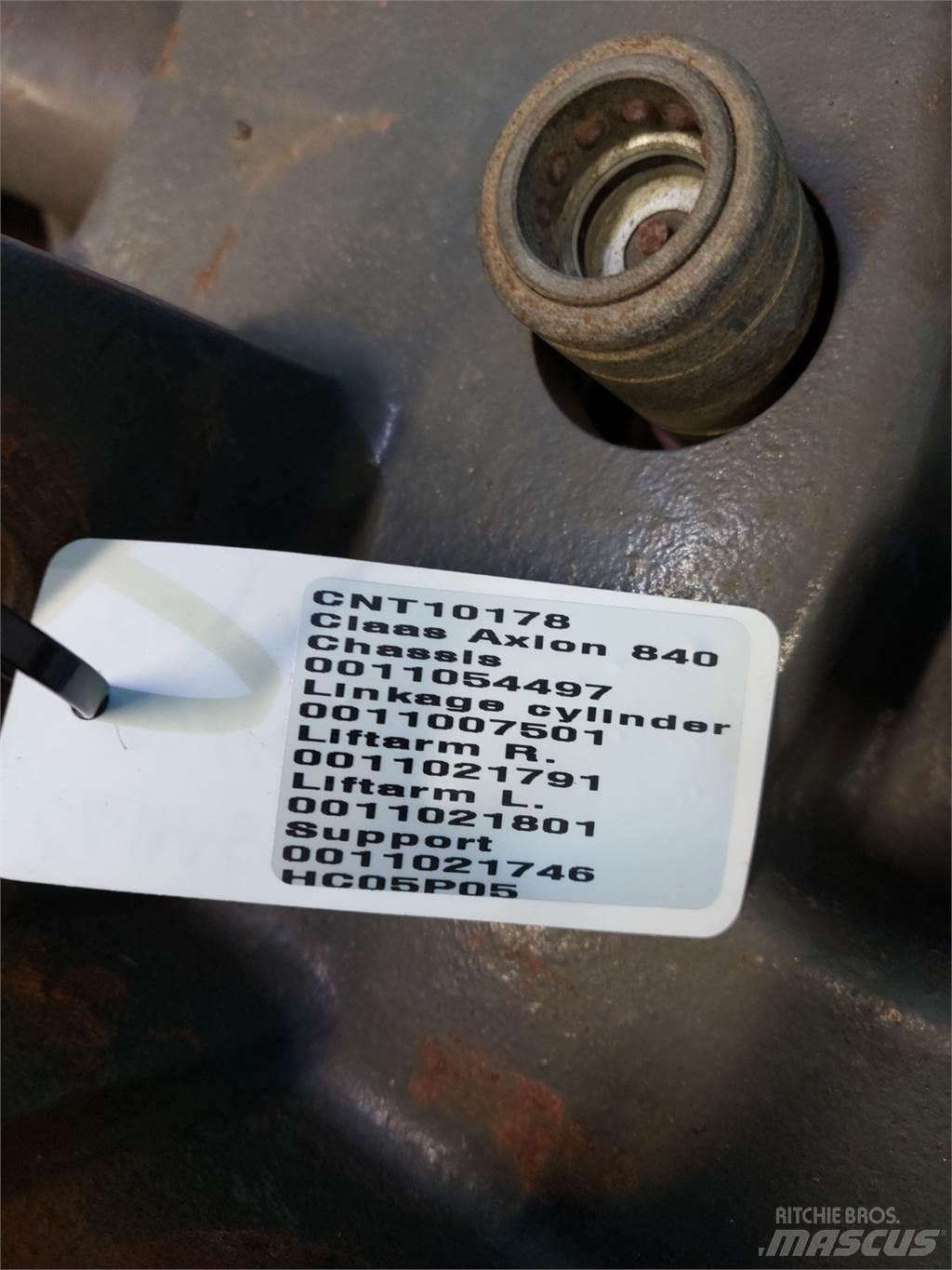 CLAAS Axion 840 Priključki za čelni nakladalec