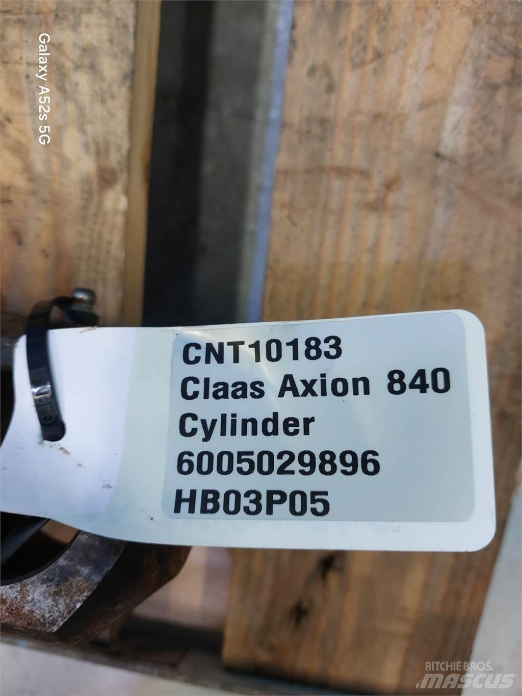 CLAAS Axion 840 Hidravlika