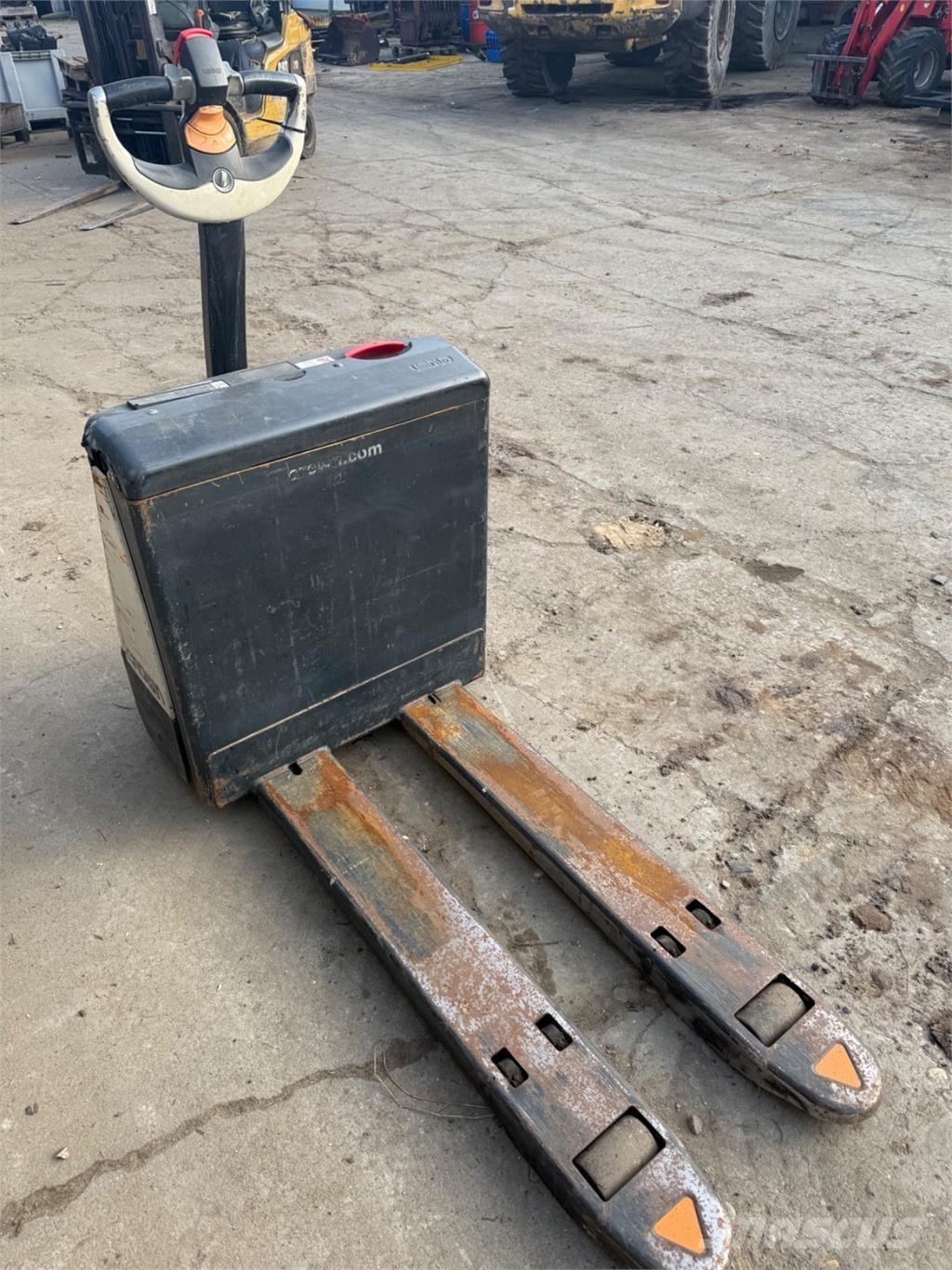 Crown 1.6 Viličarji - drugo