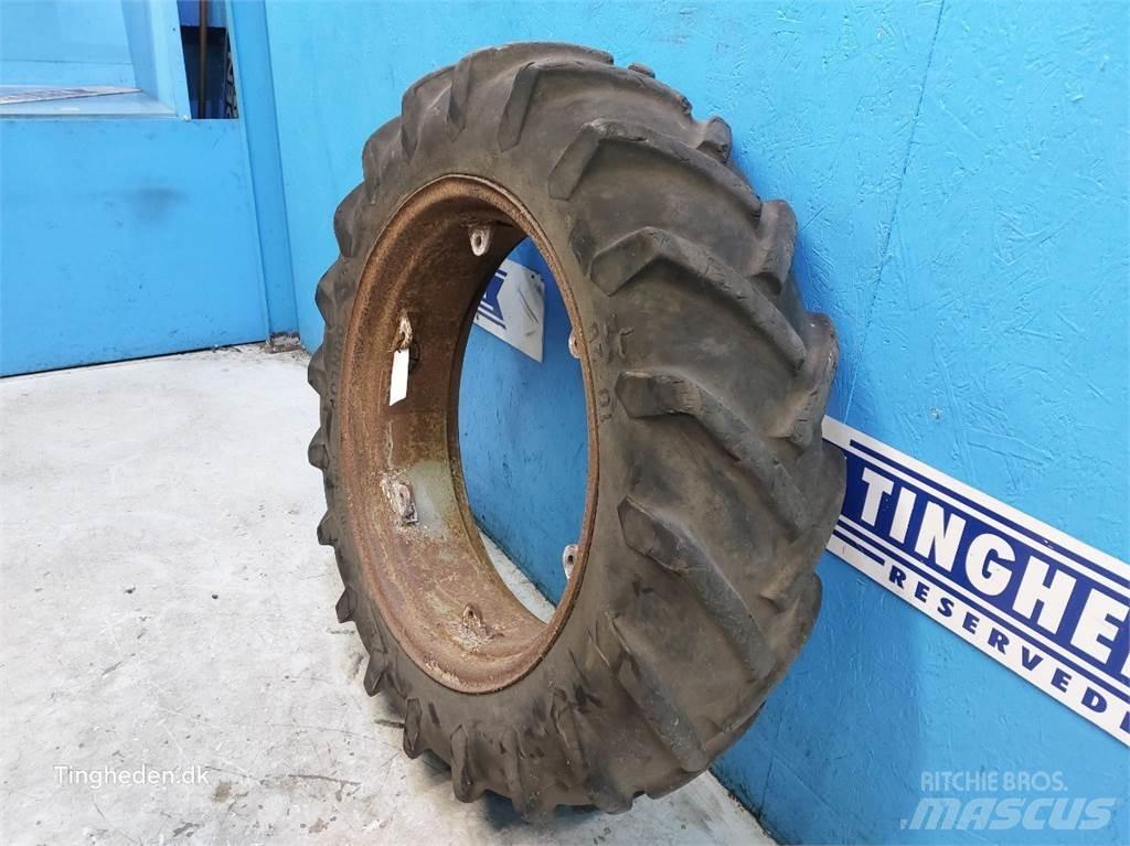 Dunlop 28 10-28 Gume, kolesa in platišča