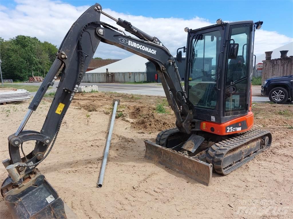 Eurocomach 25ZT Mini bagri <7t