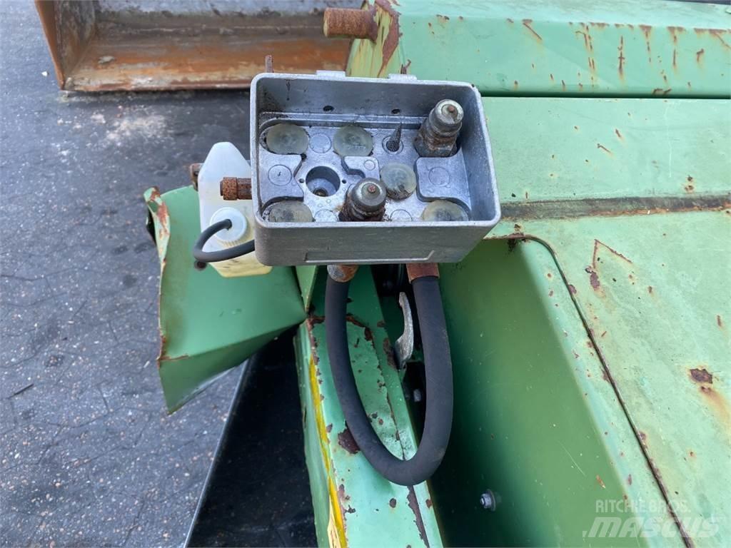 Fendt 8350 Dodatna oprema za kombajne