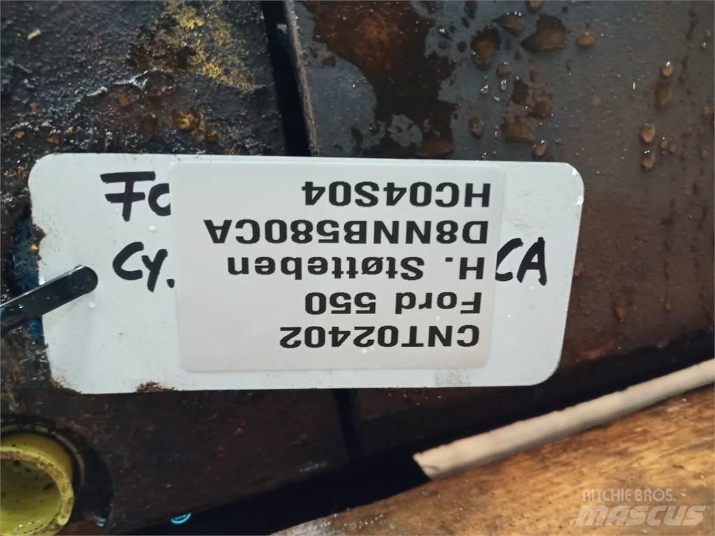 Ford 550 Drugi deli