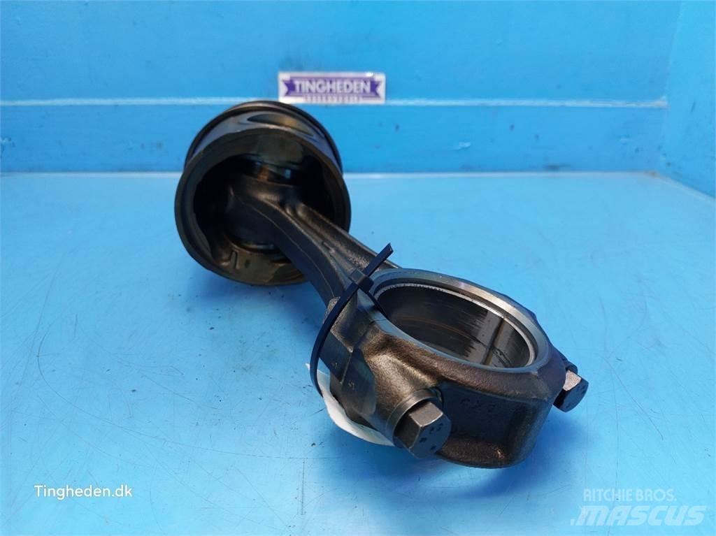 Ford 675TA Motorji