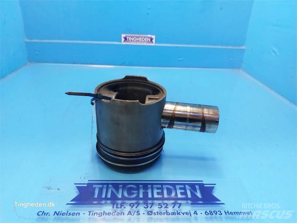 Ford 678 HT Motorji