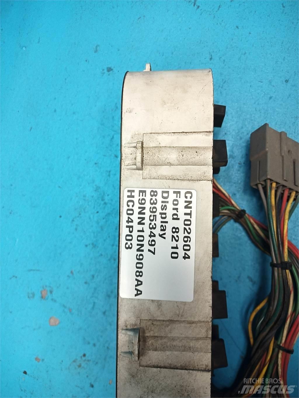 Ford 8210 Elektronika