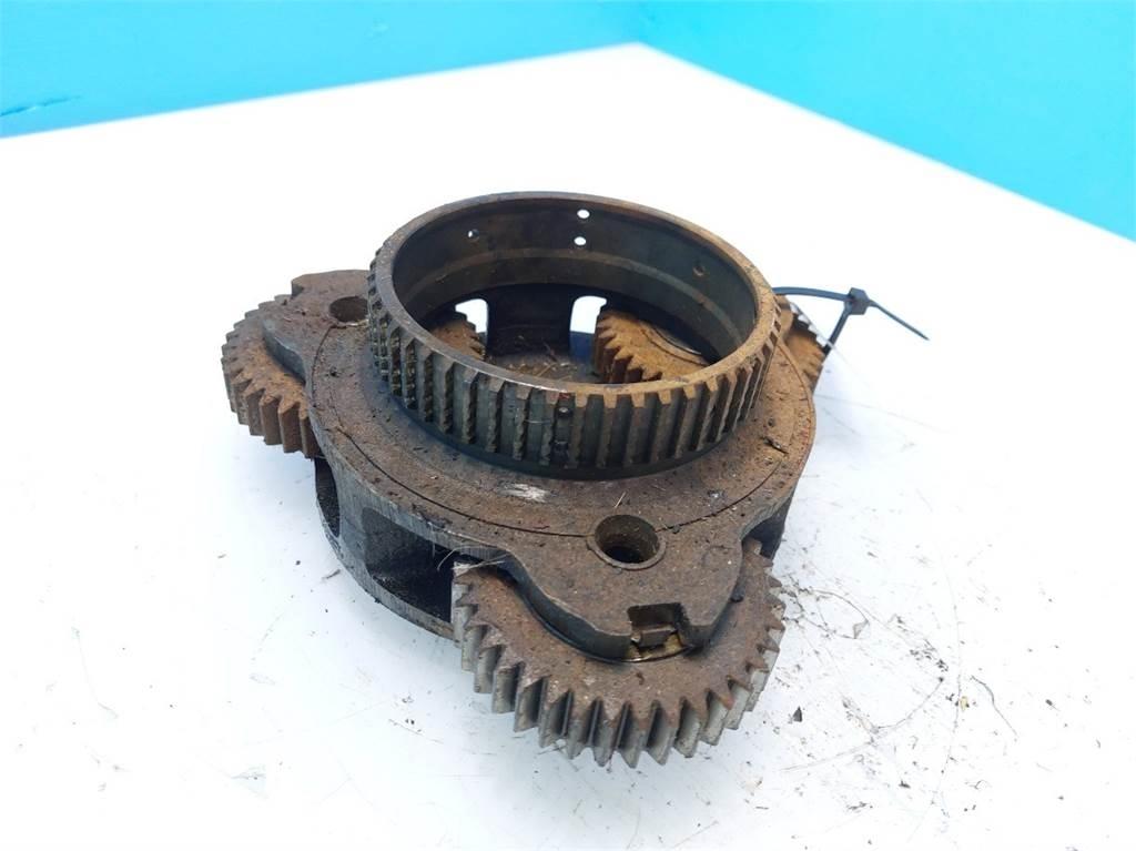 Ford 8210 Menjalnik