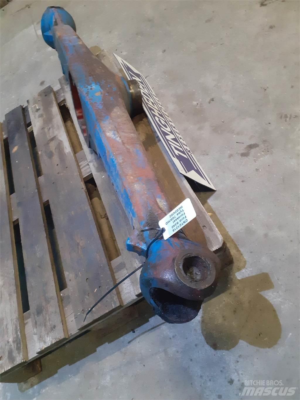 Ford 8340 Druga oprema za traktorje