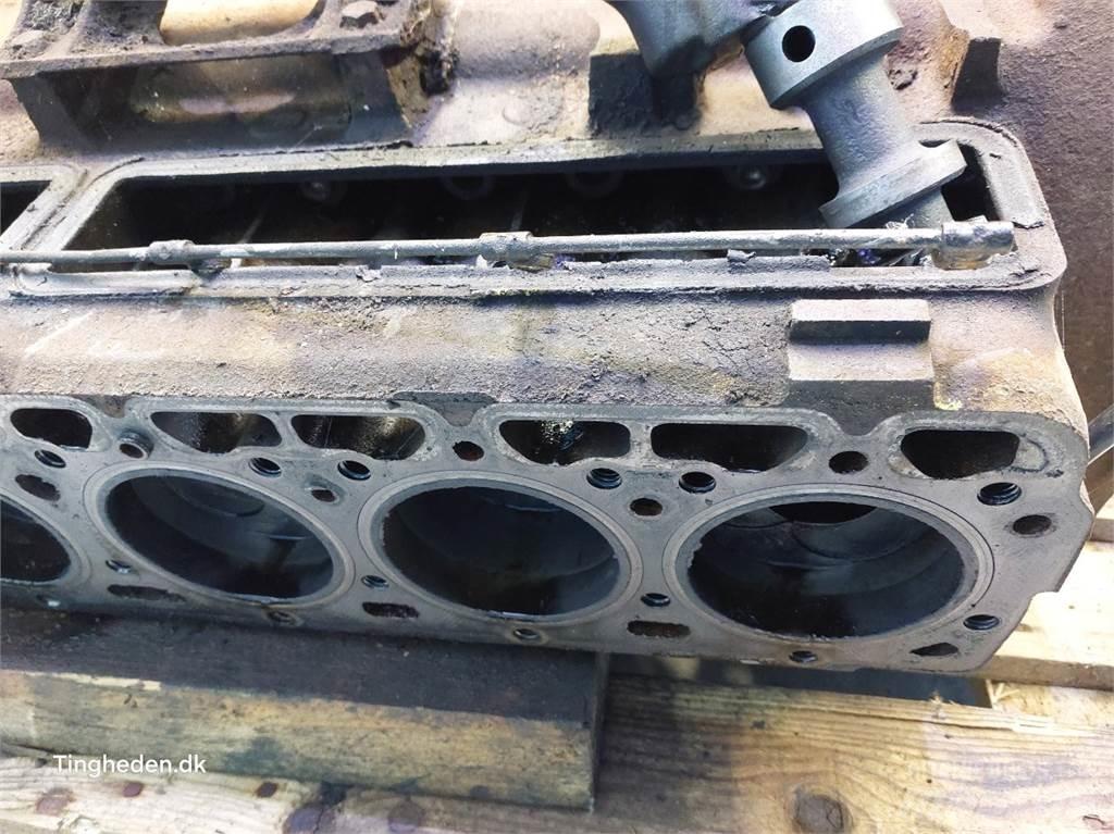 Ford Trader 590E Motorji