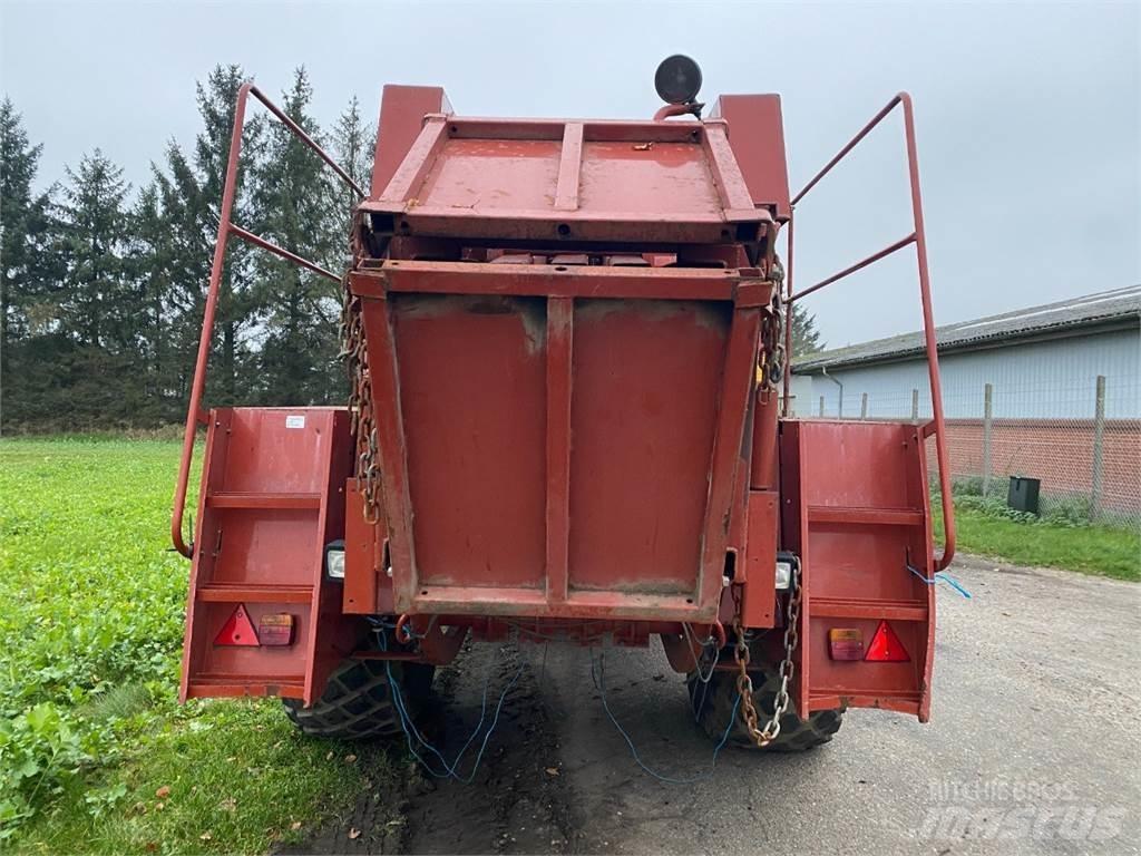 Hesston 4700 Balirke (kvadratne bale)