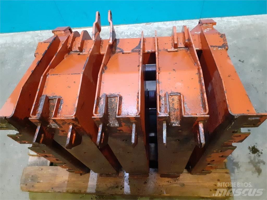 Hesston 4700 Druga oprema za žetev krme