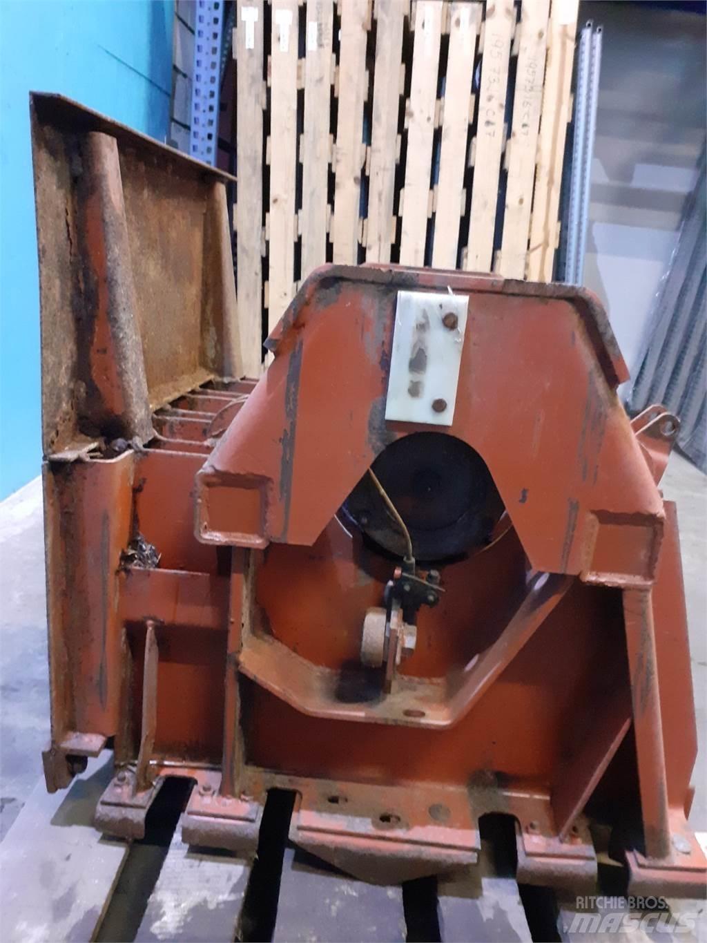 Hesston 4700 Druga oprema za žetev krme