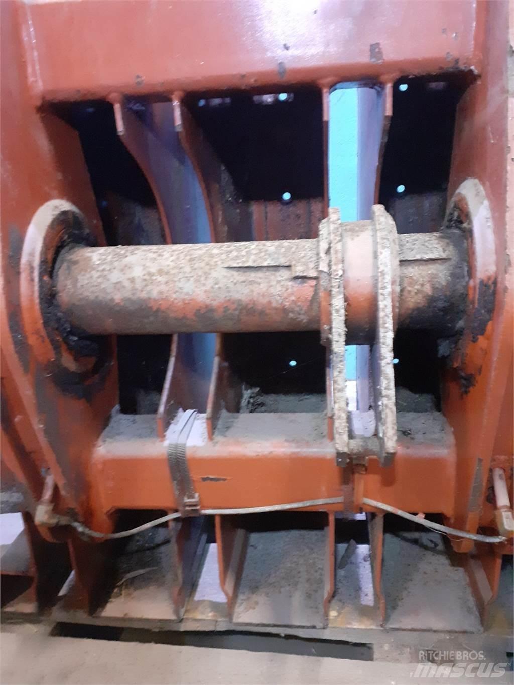 Hesston 4700 Druga oprema za žetev krme