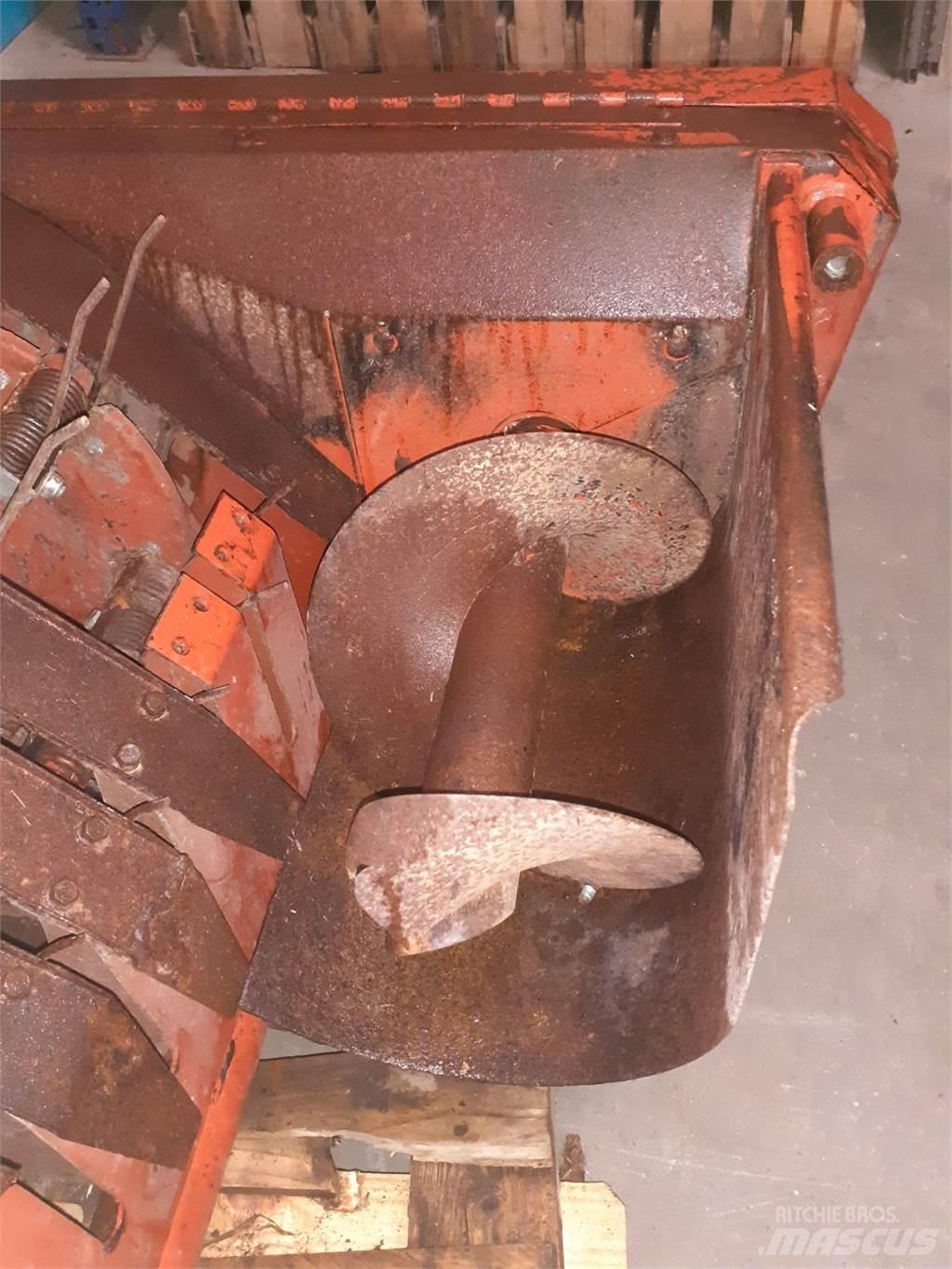 Hesston 4700 Drugi kmetijski stroji