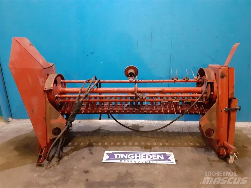 Hesston 4700 Drugi kmetijski stroji