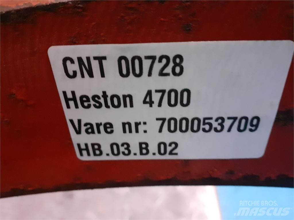 Hesston 4700 Menjalnik