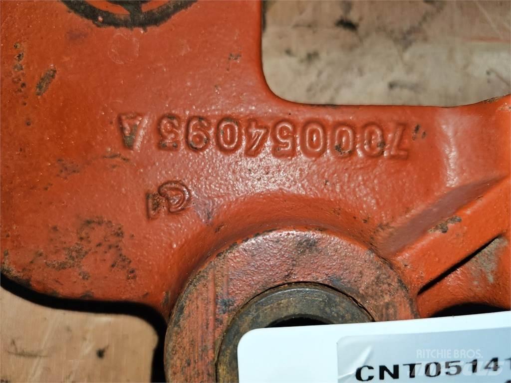 Hesston 4700 Prijemala za bale