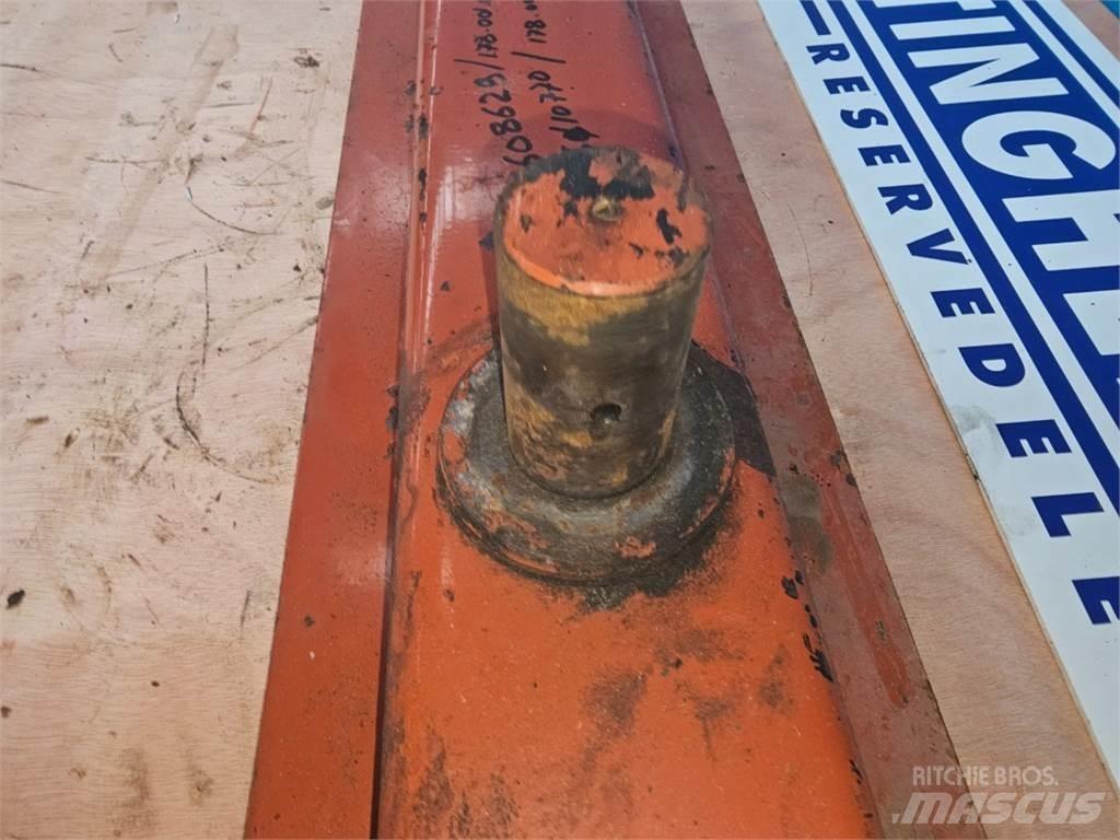Hesston 4700 Drugi kmetijski stroji