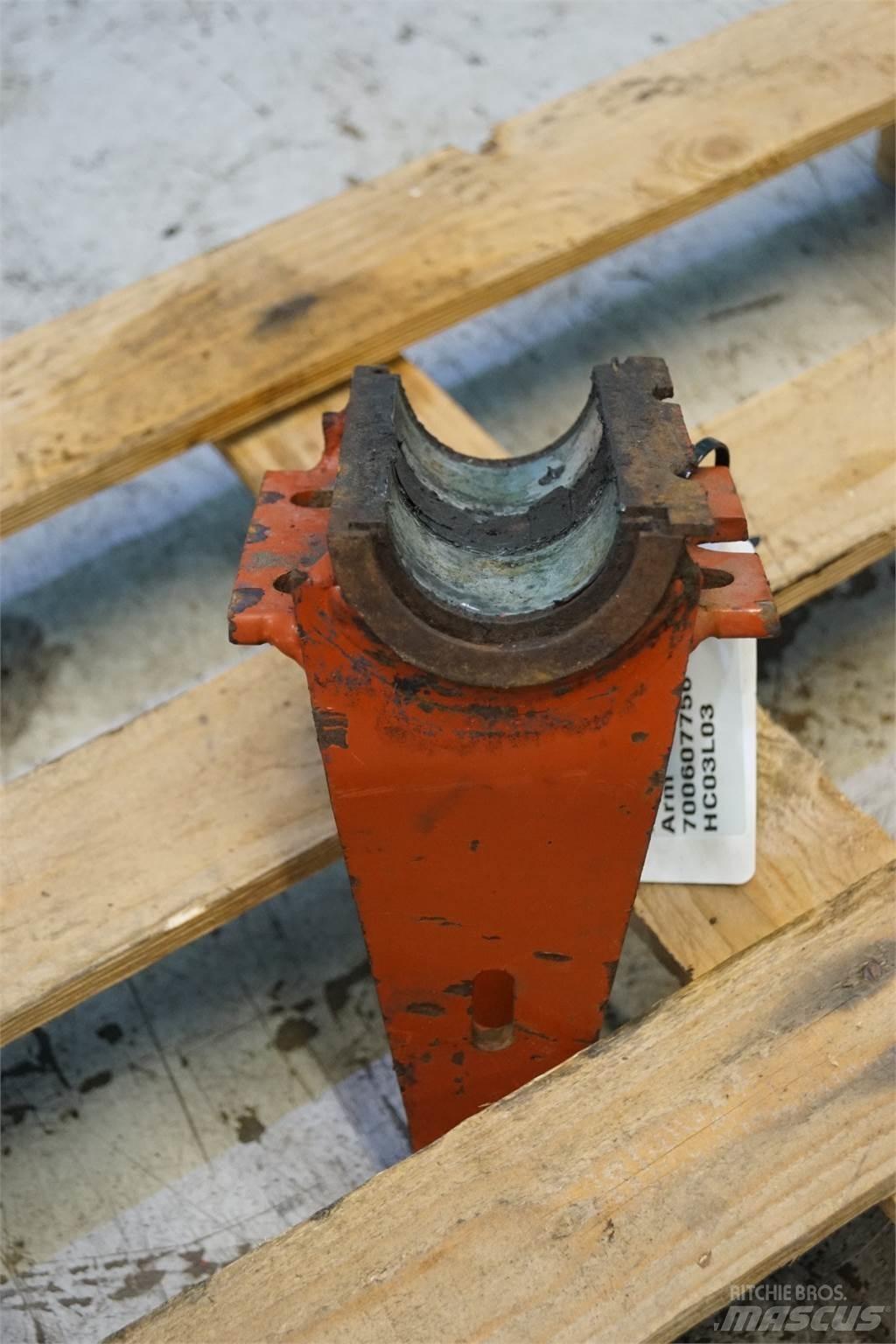 Hesston 4700 Drugi kmetijski stroji