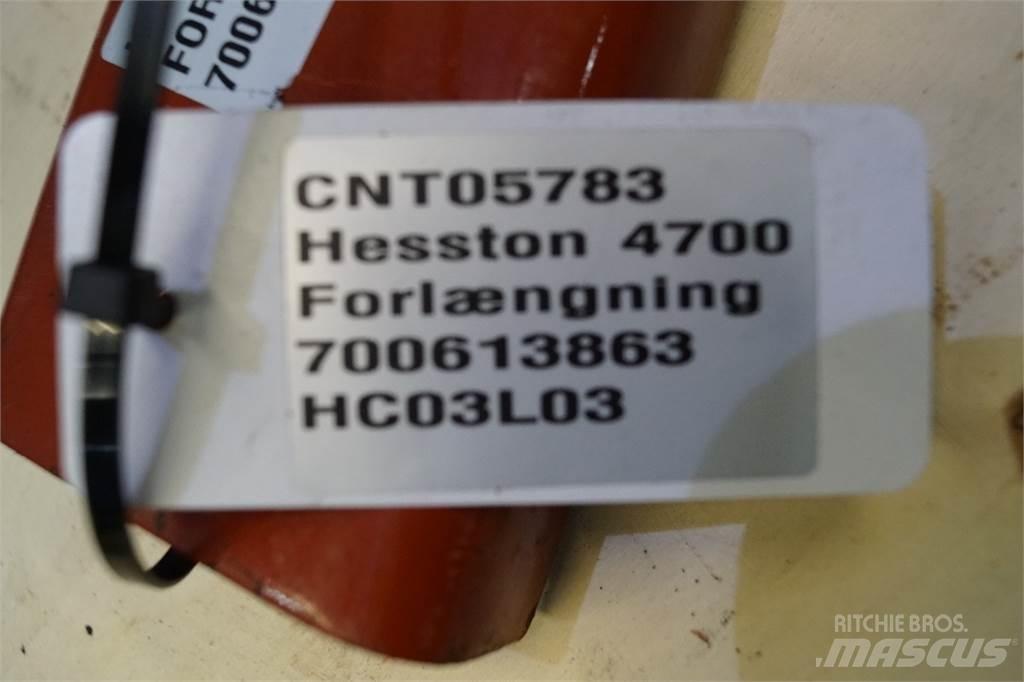 Hesston 4700 Prijemala za bale