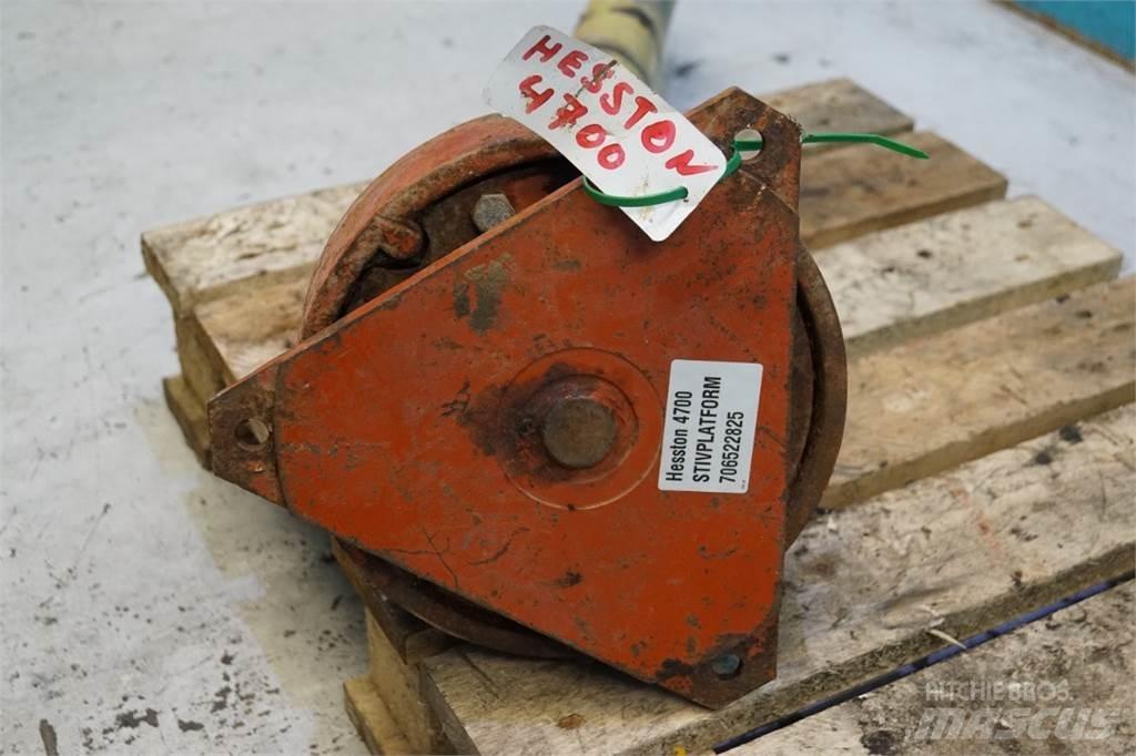 Hesston 4700 Druga oprema za traktorje