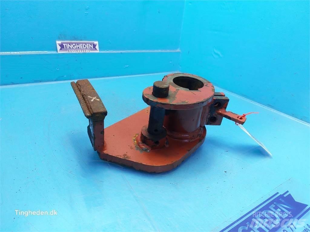 Hesston 4700 Druga oprema za žetev krme