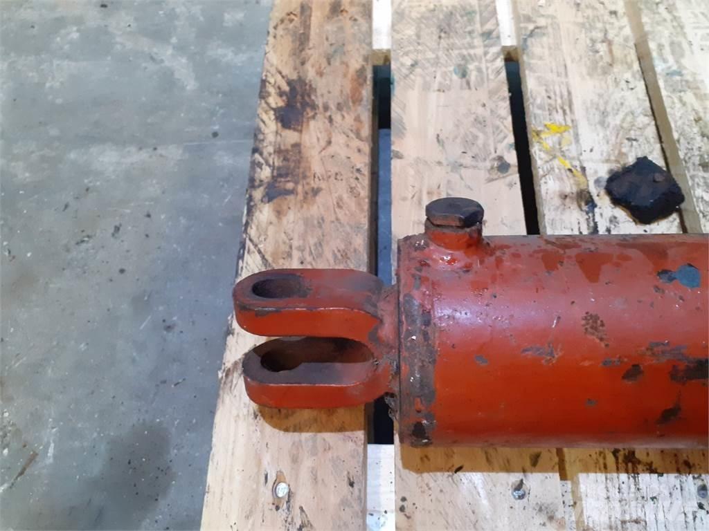 Hesston 4800 Prijemala za bale