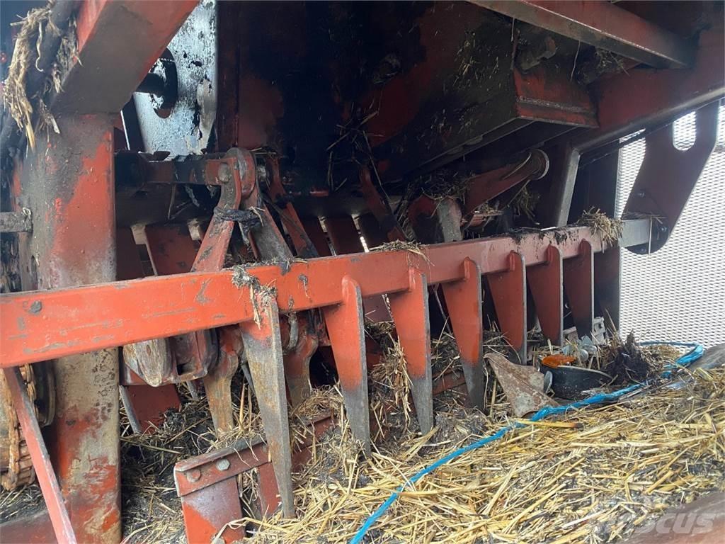 Hesston 4800 Balirke (kvadratne bale)