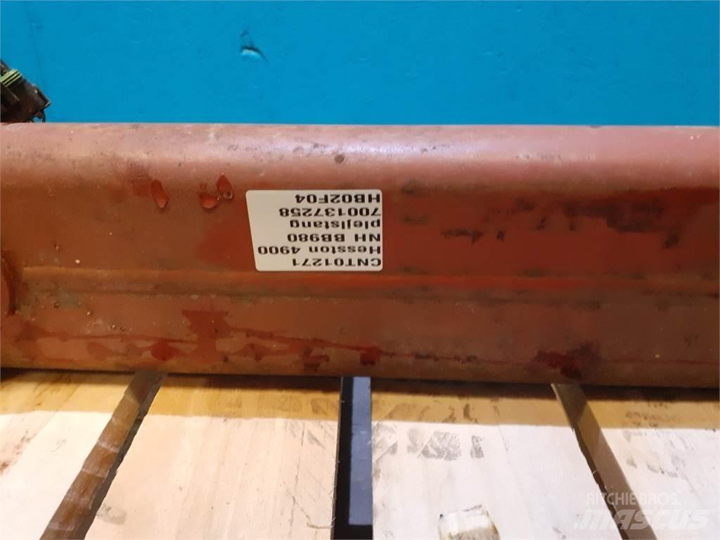 Hesston 4900 Druga oprema za žetev krme