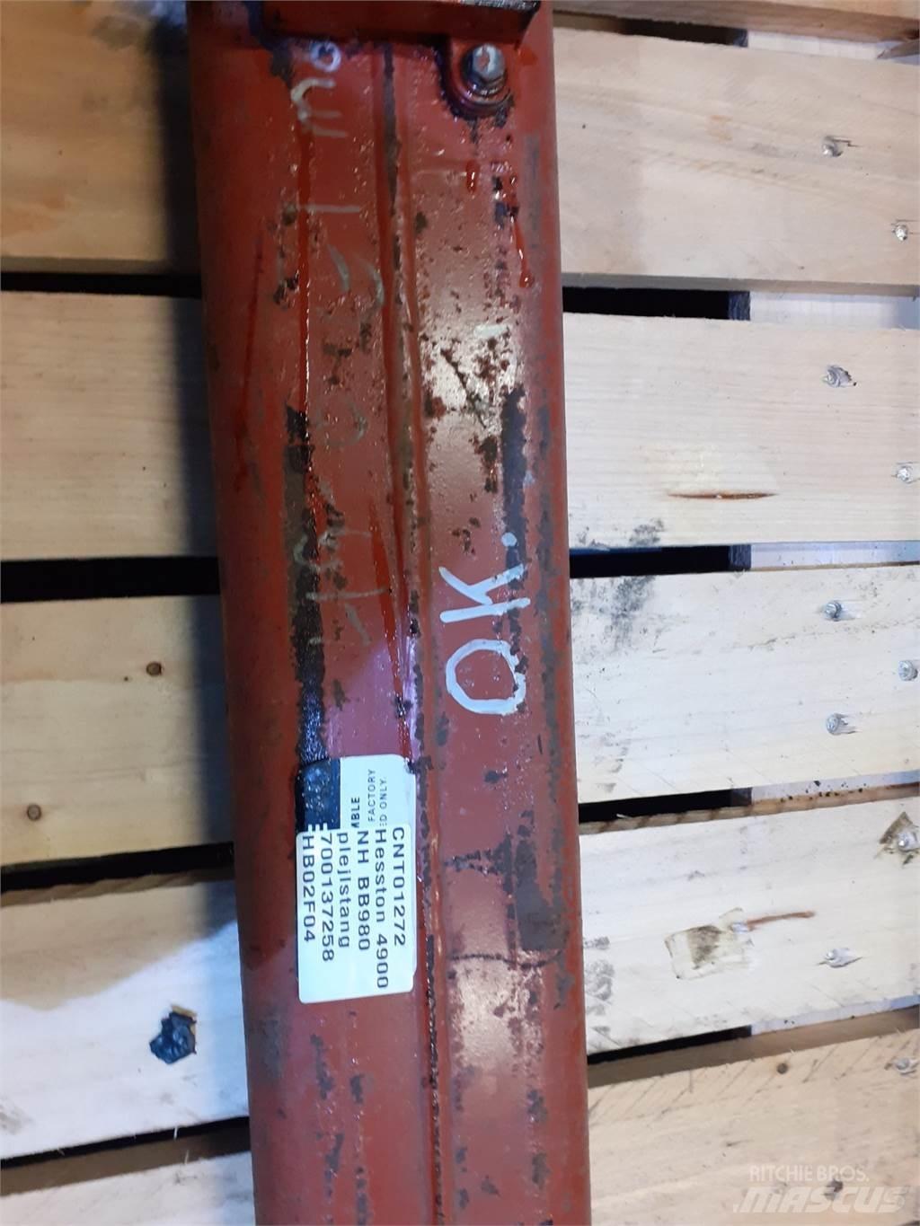 Hesston 4900 Druga oprema za žetev krme