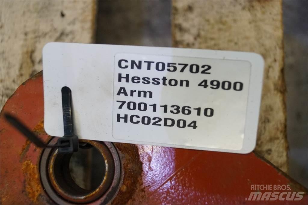 Hesston 4900 Prijemala za bale